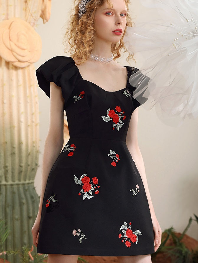 Embroidery Flower Back-open Elegant One-piece Dress