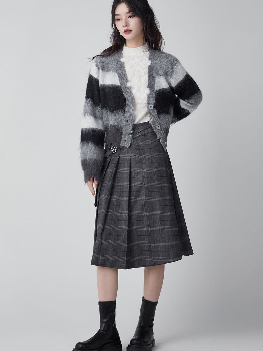 COLLAGE-STYLE PLEATS LONG PLAID SKIRT