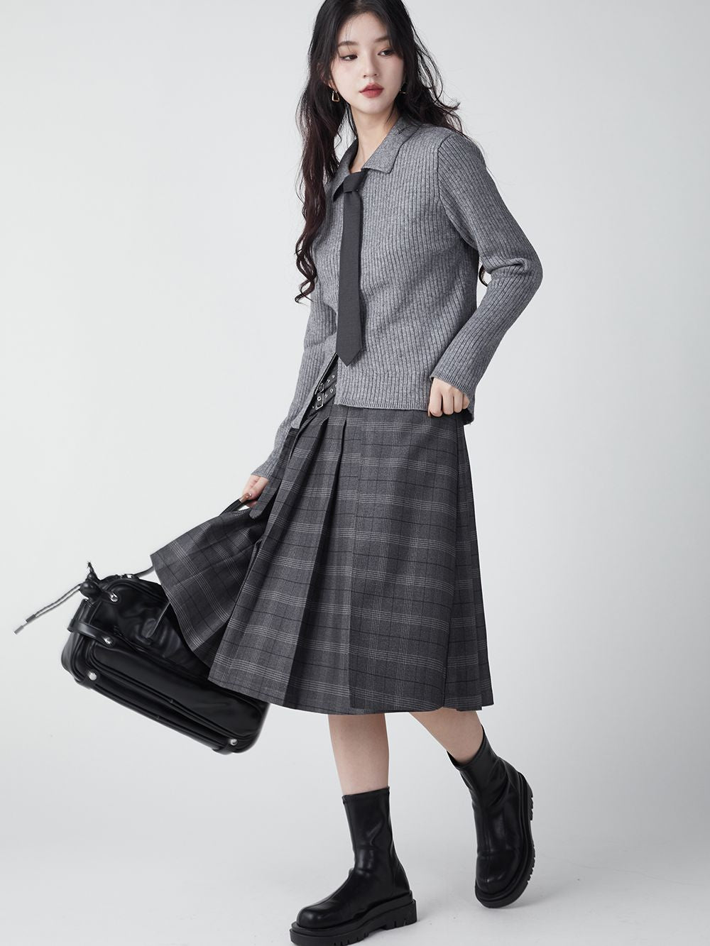 COLLAGE-STYLE PLEATS LONG PLAID SKIRT