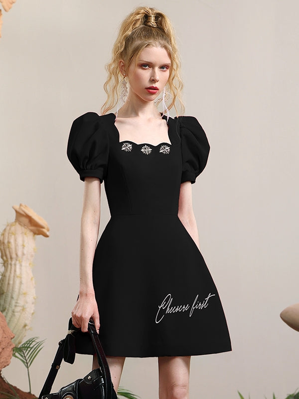 Puff-SLEEVE A-LINE BIJOU LOGO ONE-PIECE