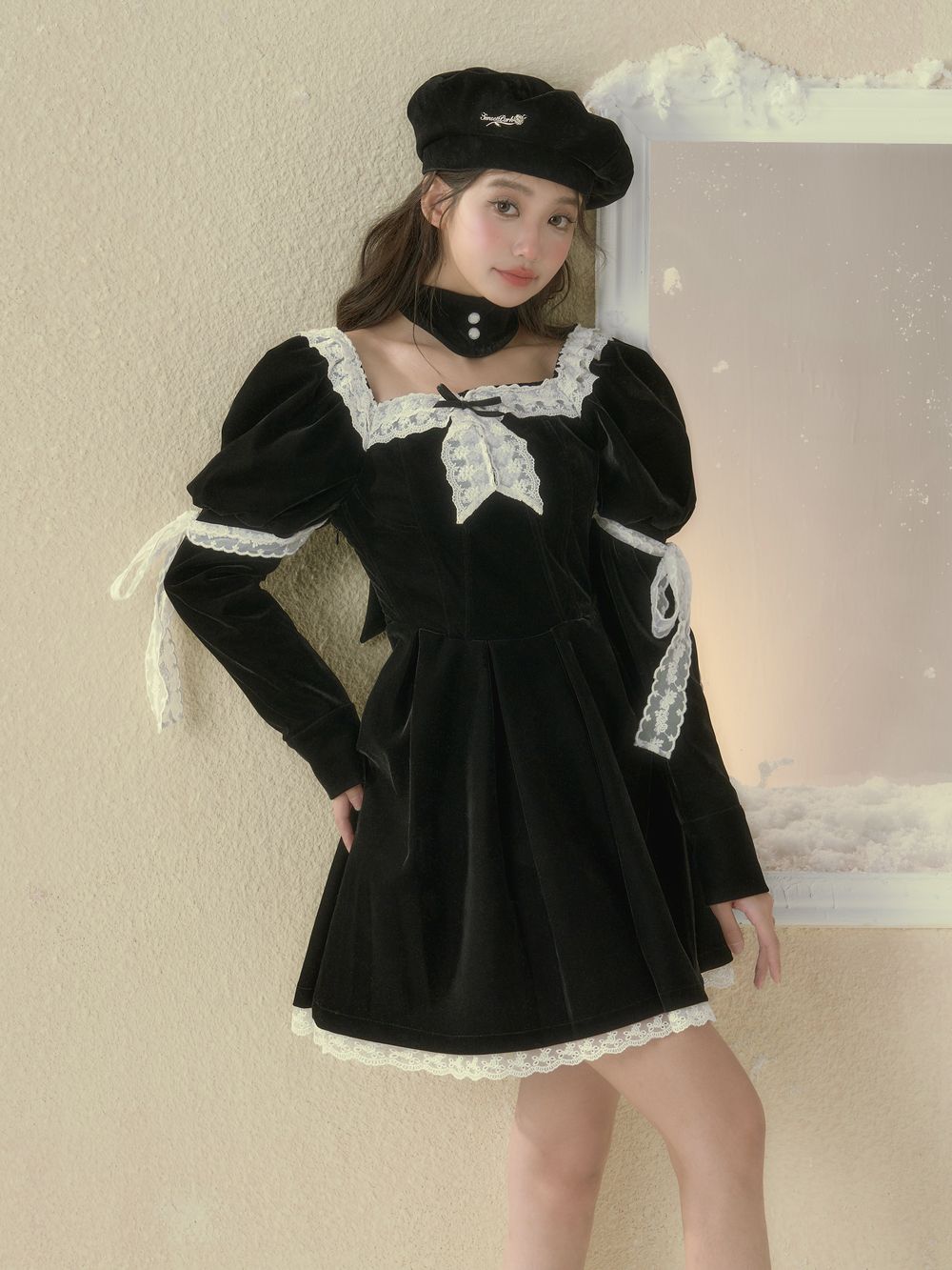 Ribbon Lace Gothic ONE-PIECE