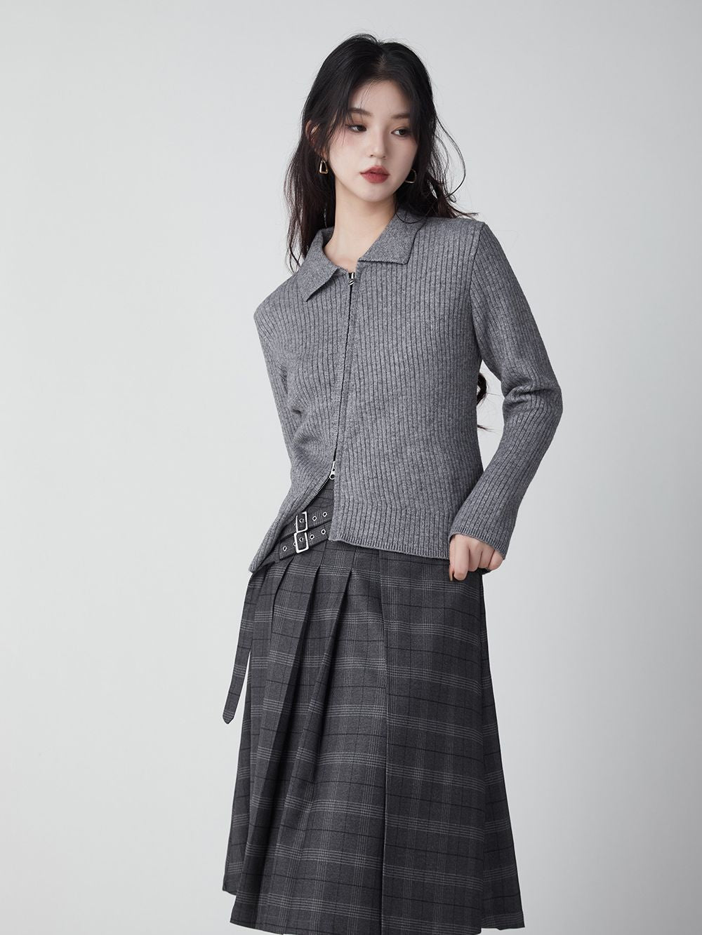 Asymmetry Fastener Polo-neck Mature Knit