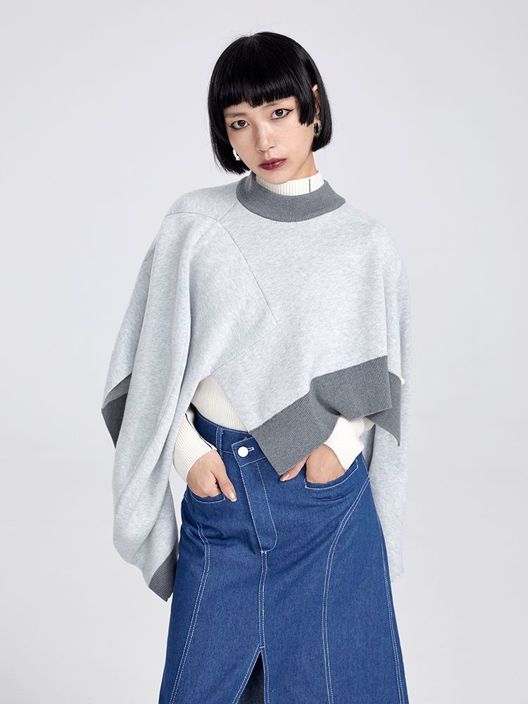 Cropped Loose Bi-color Slit Knit