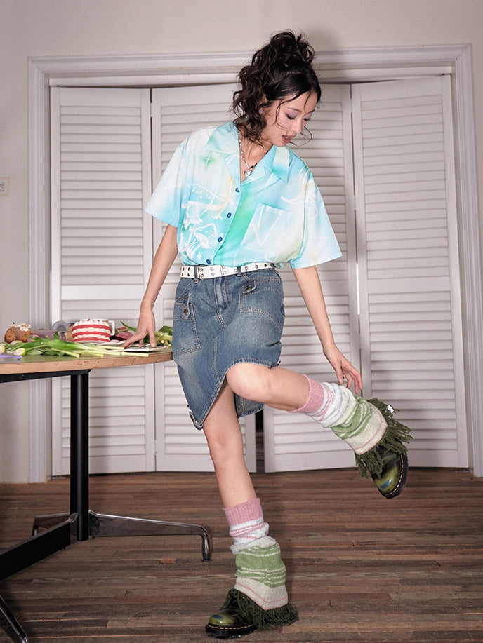 Peindre une chemise de champignons vif surdimensionnée décontractée