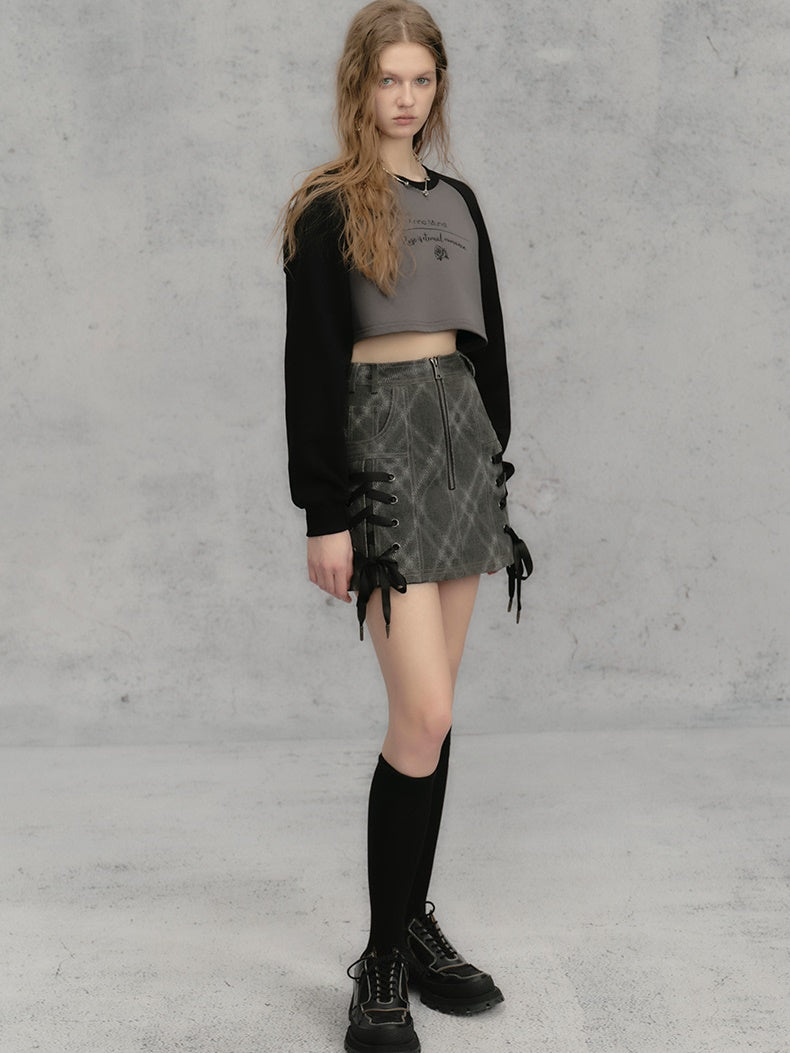 Letter Long-Sleeed Cropped Sweat &amp; Skirt