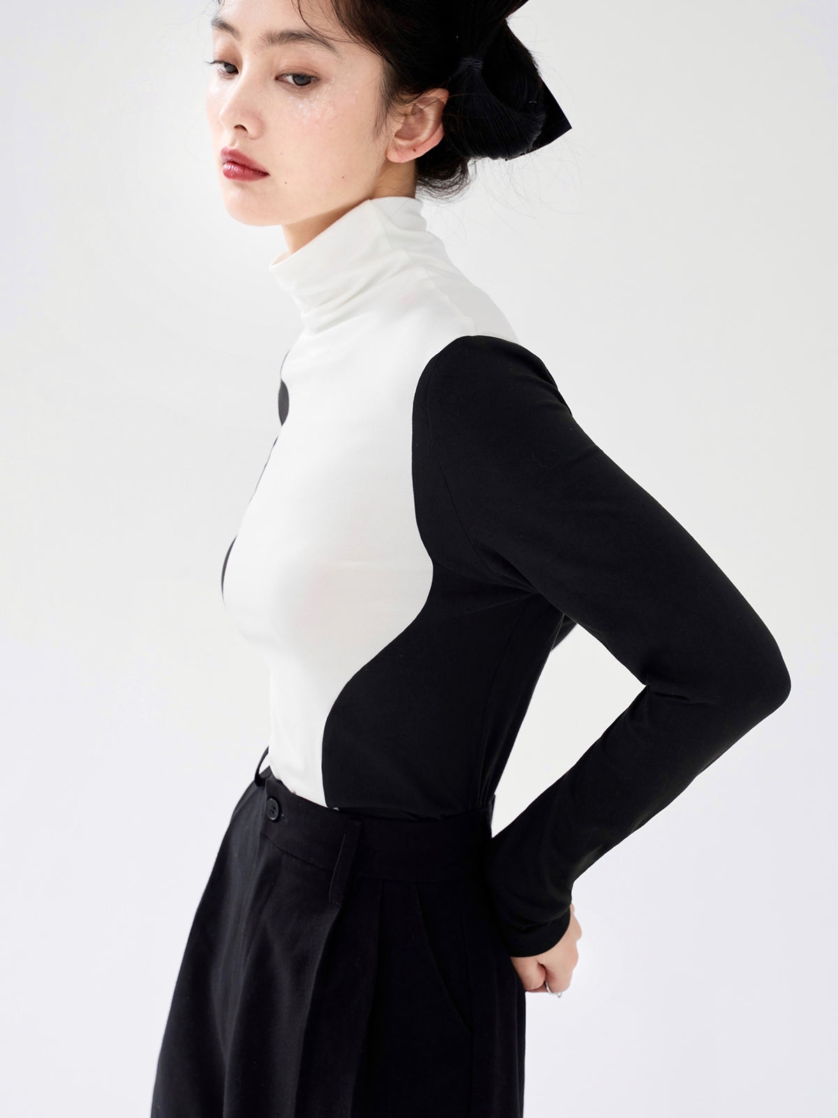 Streamline Stitching High-neck Bottoming Shirt