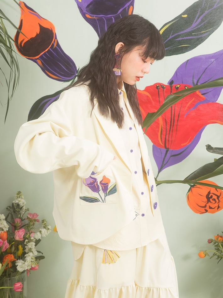 Flower Embroidery Arc-Sleeed Suit Jacket