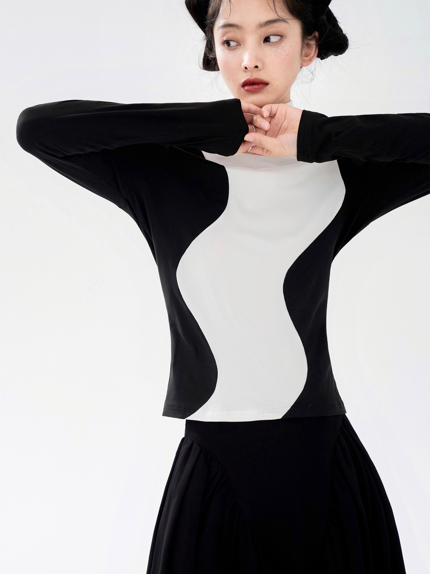 Streamline Stitching High-Neck Bottoming Shirt