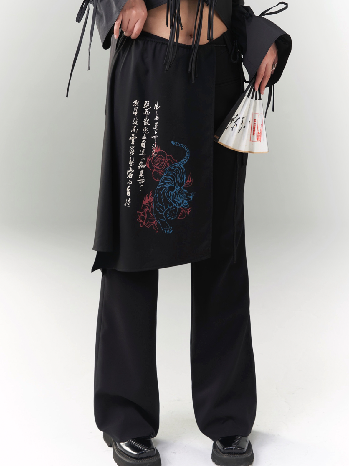 Chinese Style Printed Apron With Removable Pants