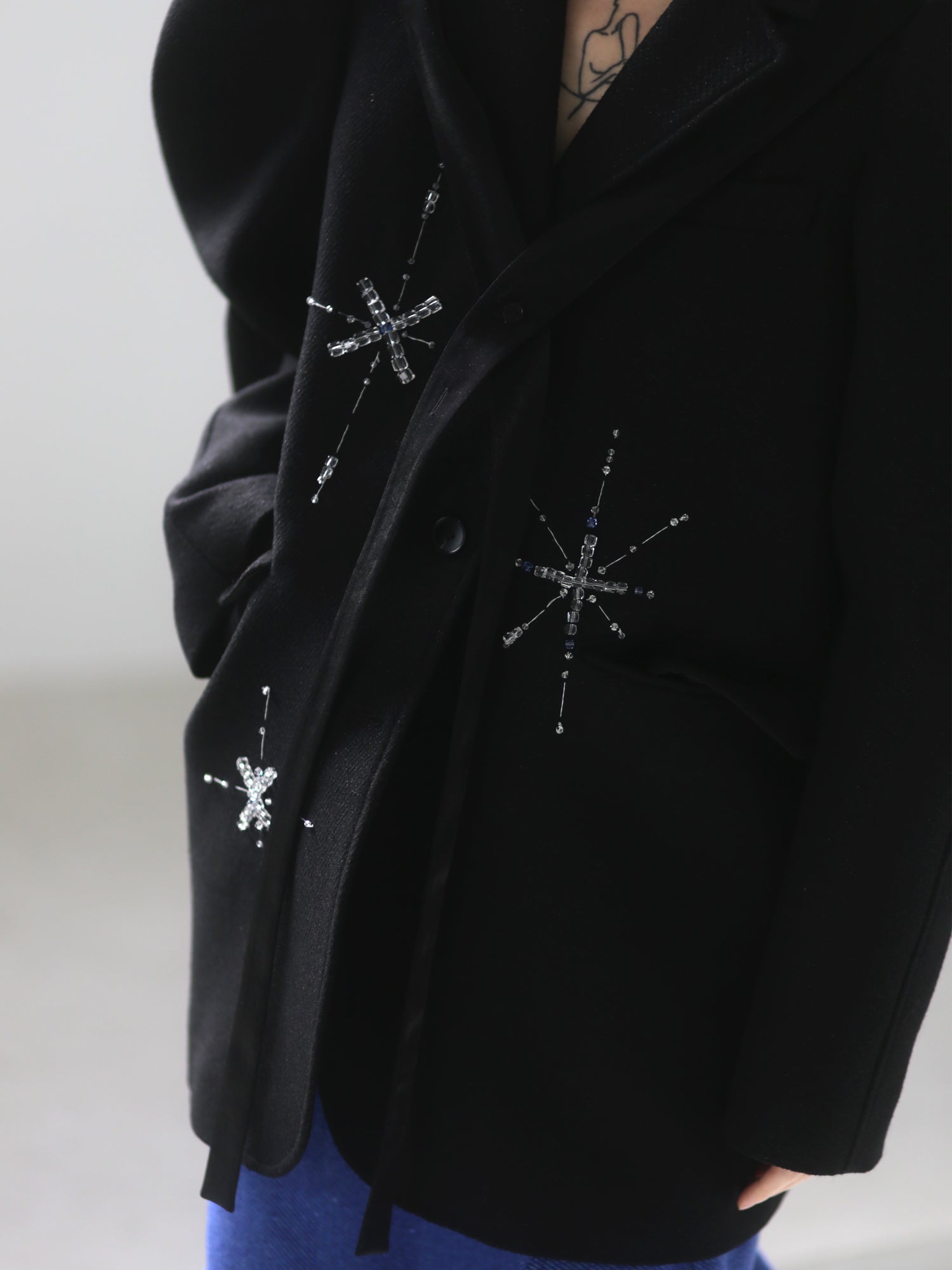 Beaded Snowflake Woolen Round Shoulder Silhouette Coat