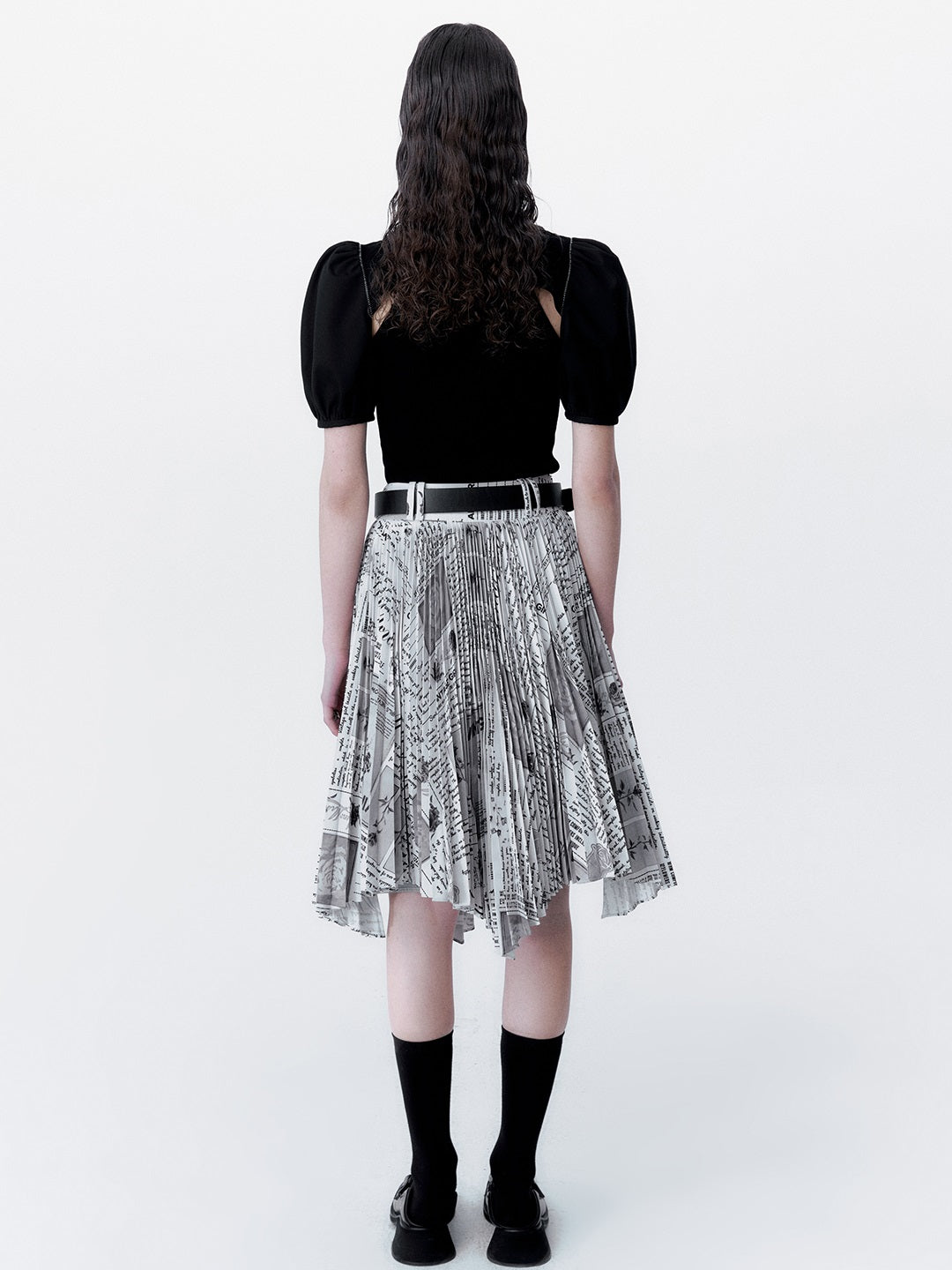 Hem Pleats Flare Letter Skirt