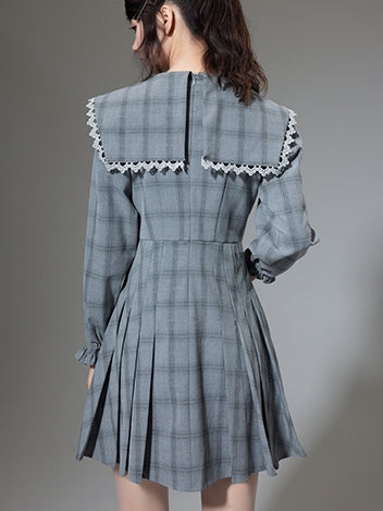 Large Lapel Plaid Pleated Dress