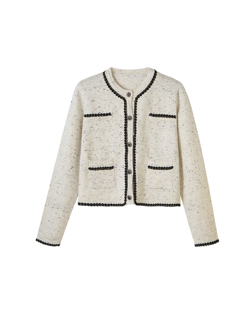 Veste et jupe de cardigan à tricot parfumé