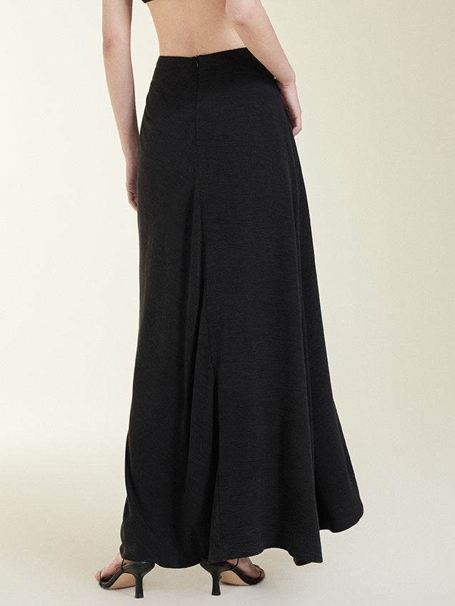 Displaced Waist Twist Skirt