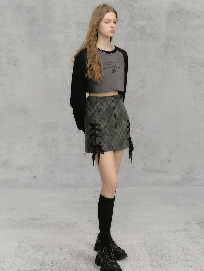 Letter Long-sleeved Cropped Sweat ＆ Skirt