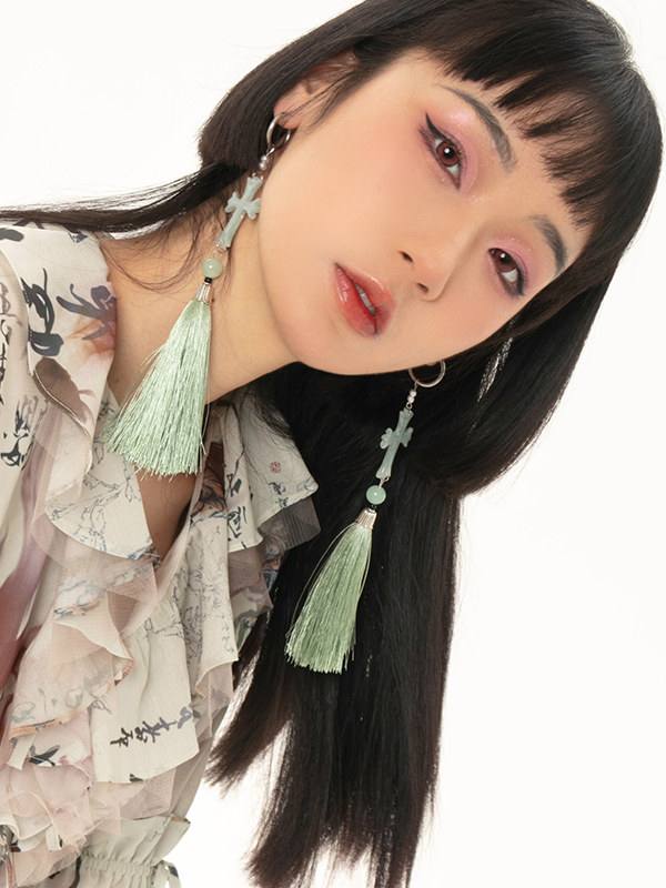 CHINESE STYLE TASSEL EARRINGS