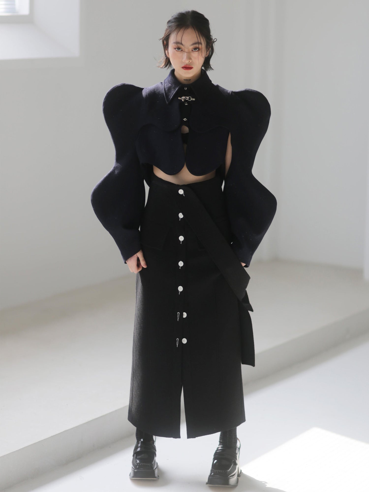 Geometric Arc Hollow Two-Piece Short Woolen Coat