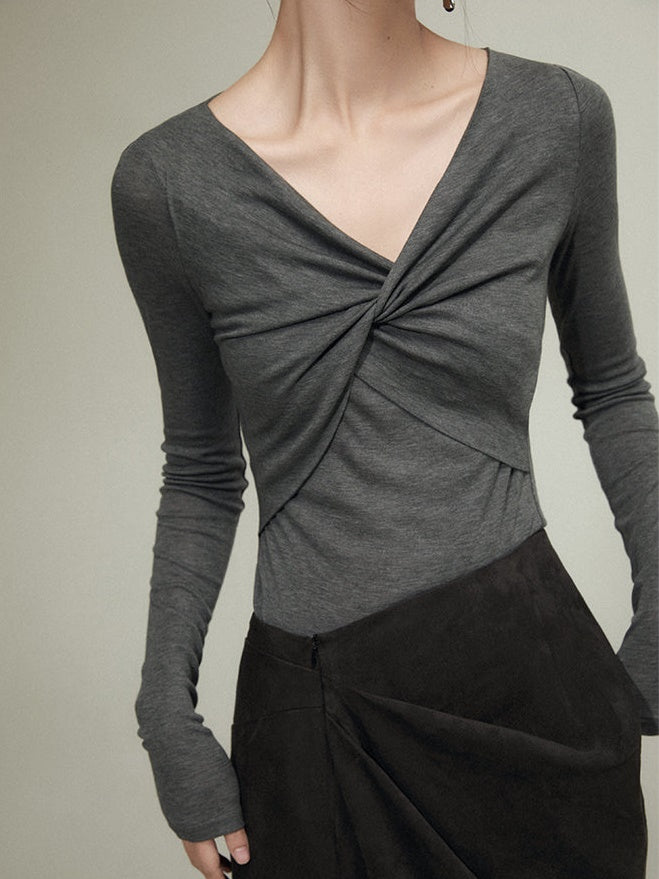 Knitted Bottoming V-neck Twisted Shirt