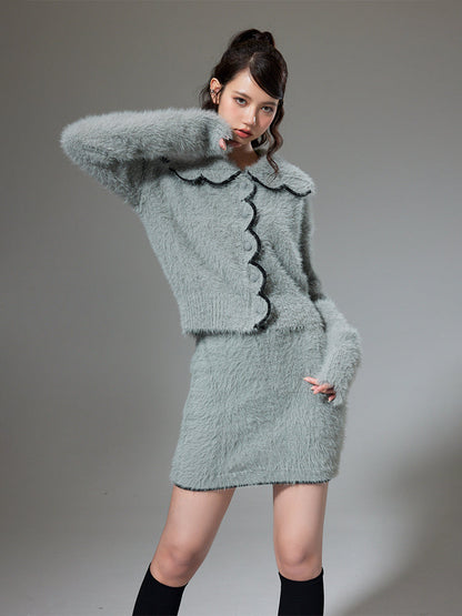 Cardigan et jupe en tricot en peluche