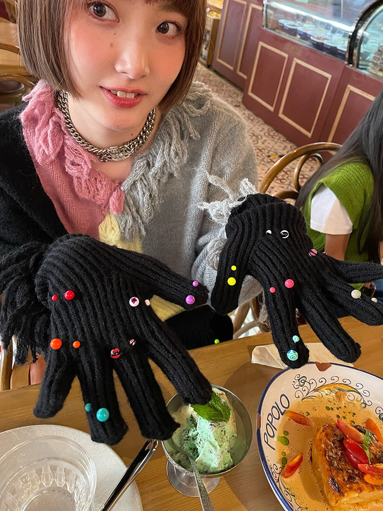 Perles colorées chapeau et gants en tricot