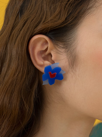 Retro Girl Asymmetric Flower Pattern Earrings