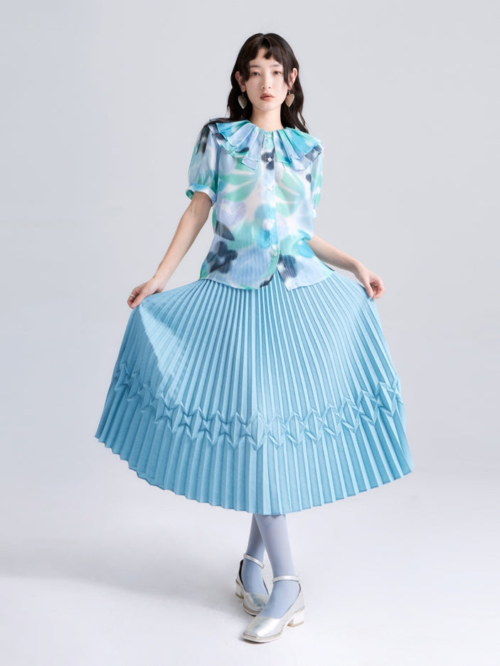 THREE-DIMENSIONAL PLEATED SKIRT