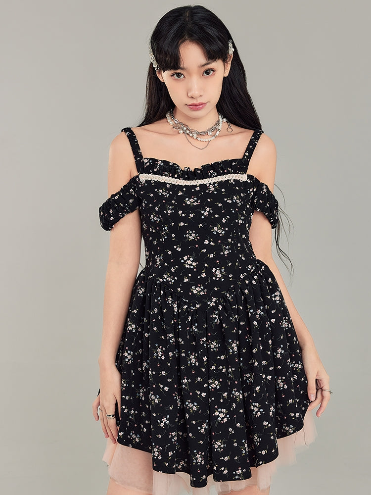 Robe à fleurs noire