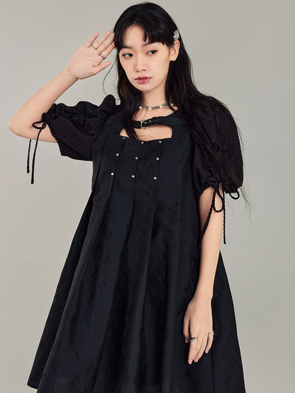 Robe noire rivet de boucle en cuir