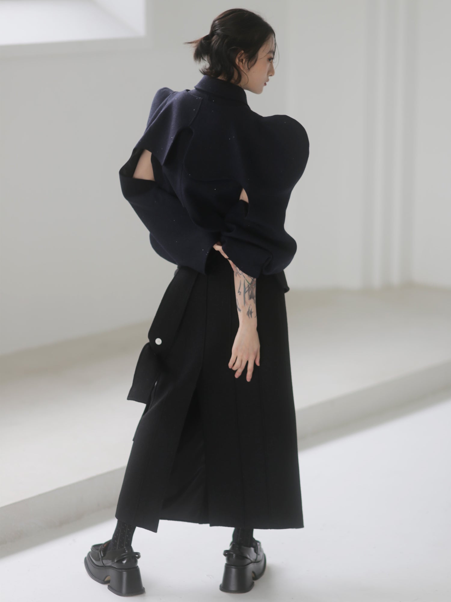 Geometric Arc Hollow Two-Piece Short Woolen Coat