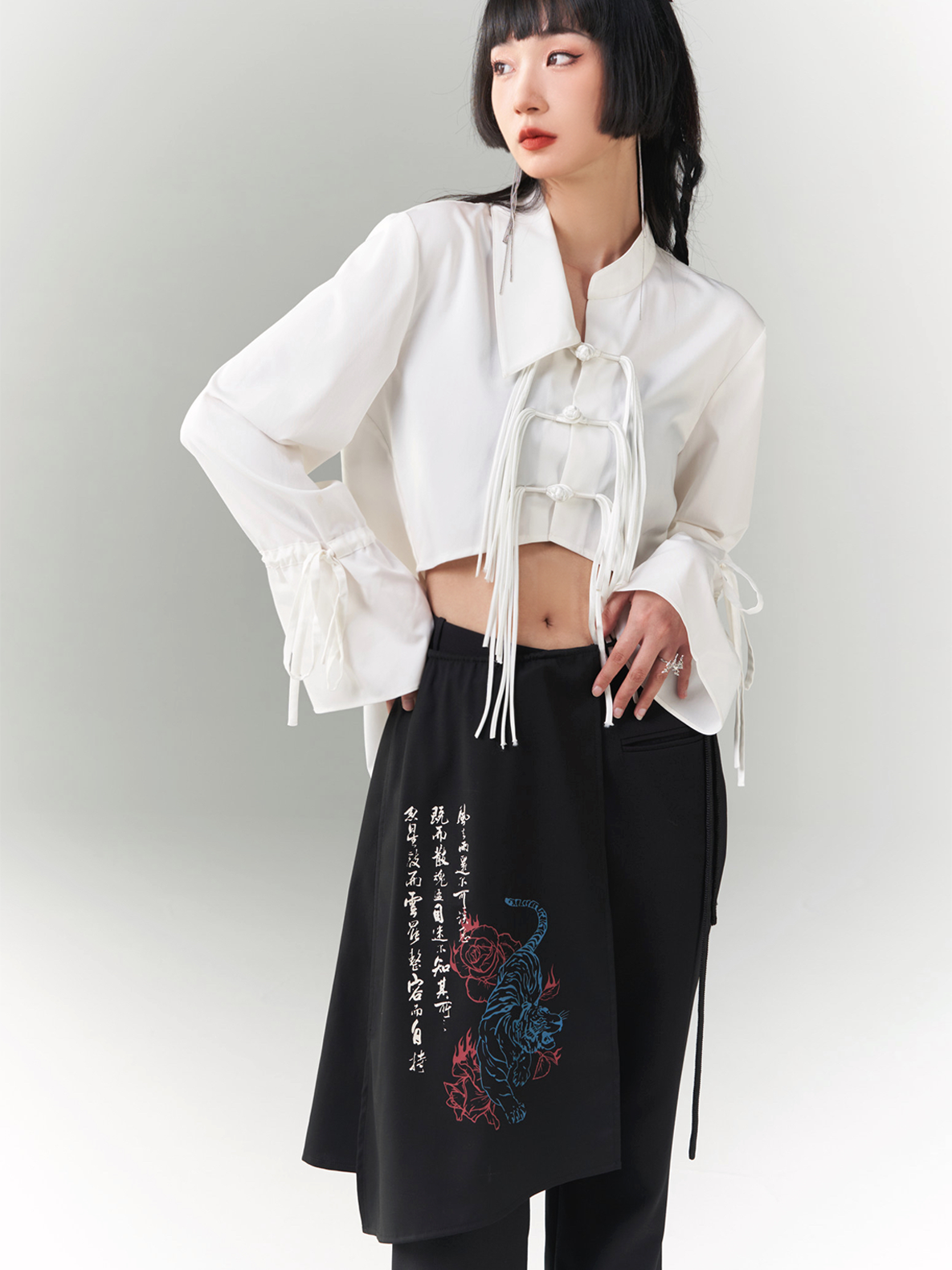 Chinese Style Printed Apron With Removable Pants