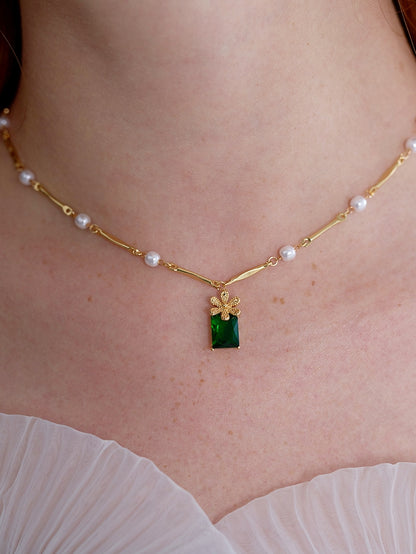 Dark Green Pearl Necklace