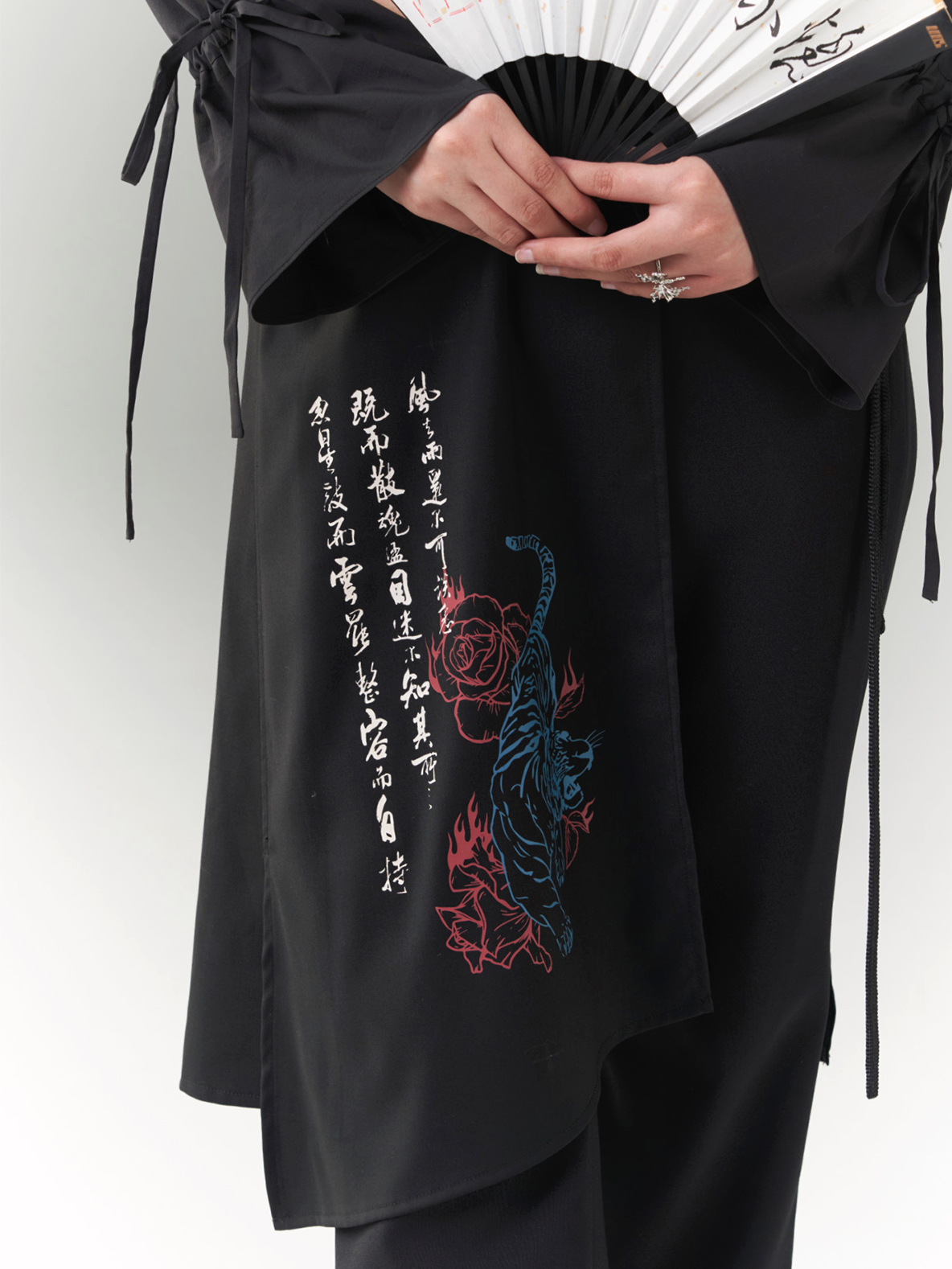 CHINESE STYLE PRINTED APRON WITH REMOVABLE PANTS