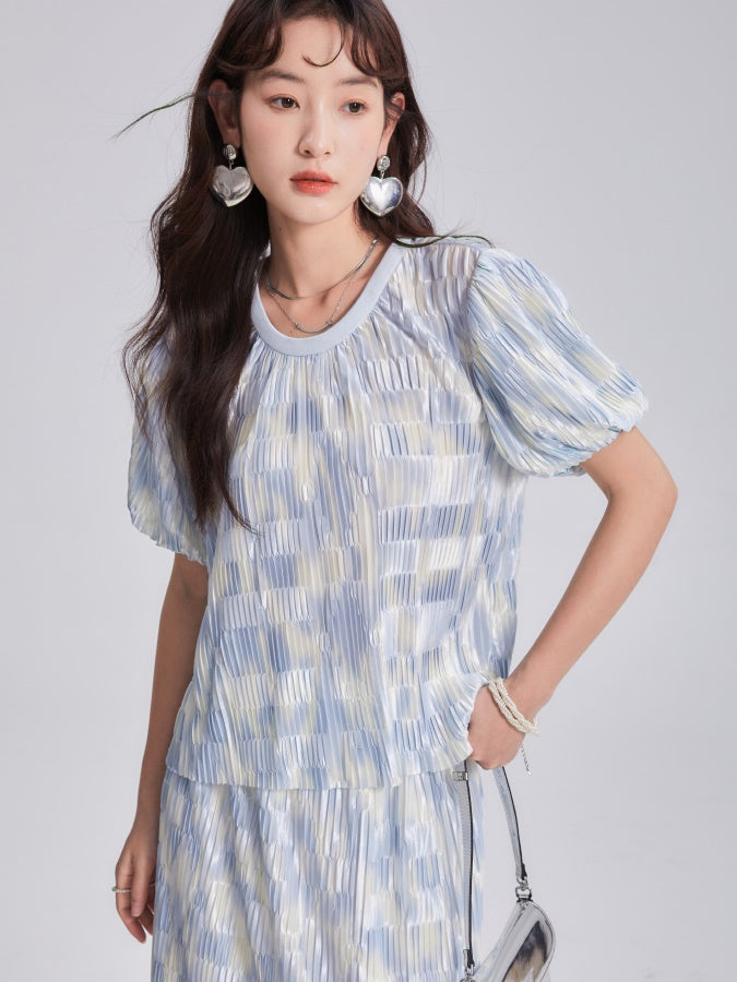 Gradient PLEATED SHORT-SLEEVED T-SHIRT &amp; SKIRT