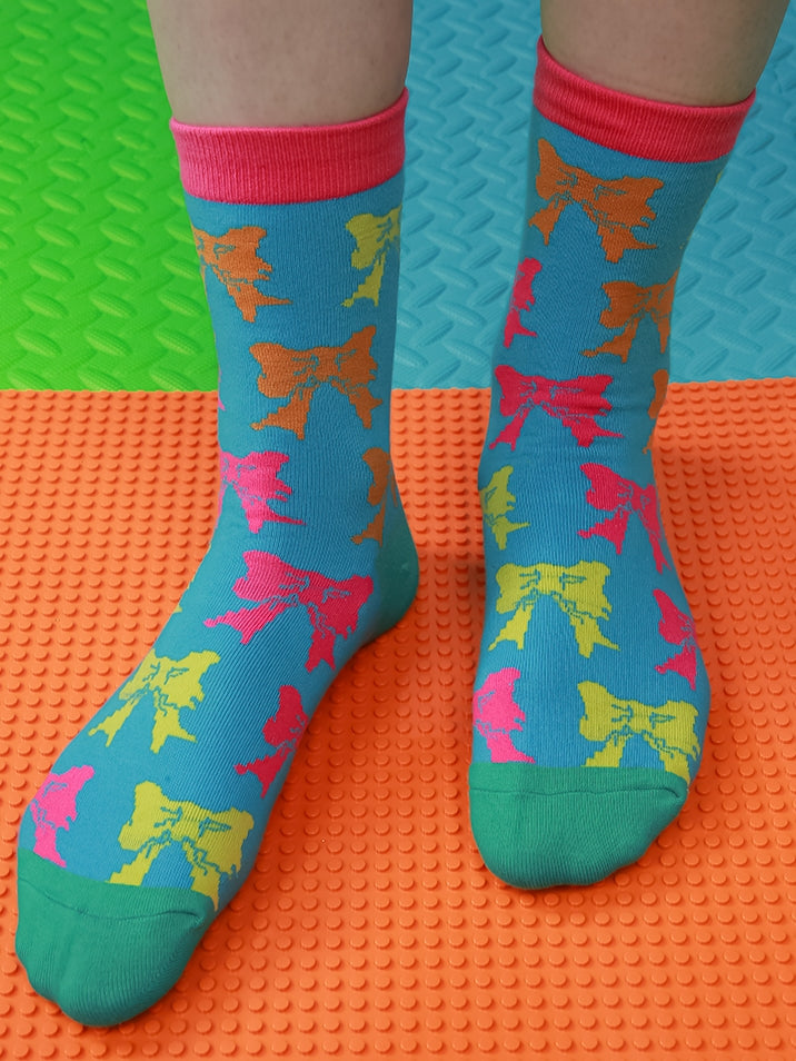 Bow Pattern Jacquard Socks